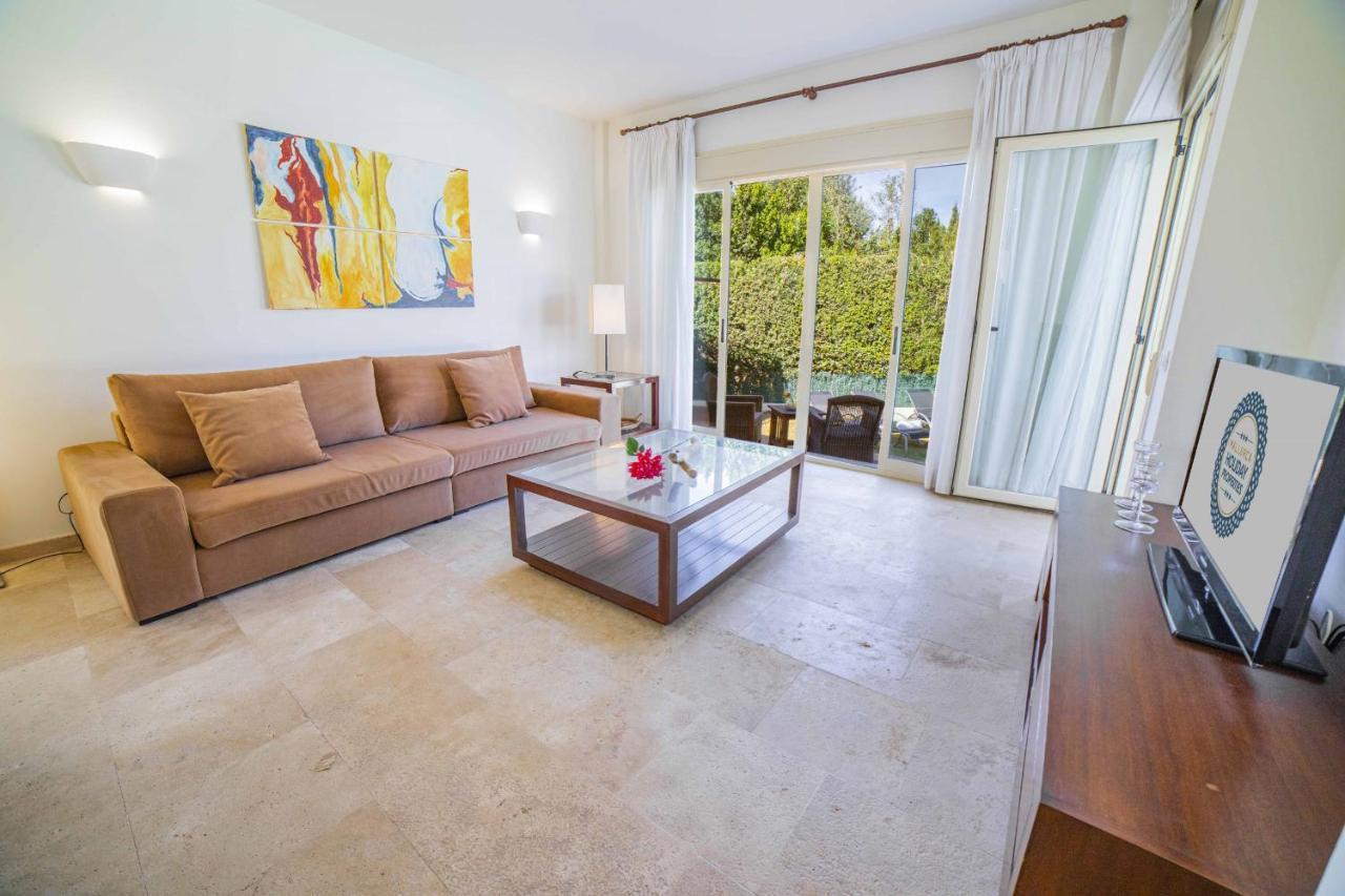 Bonaire Sky / Carmen Villa